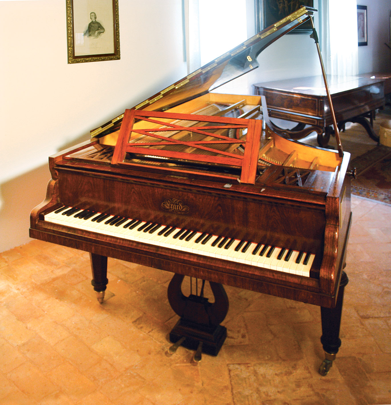 Vincenzo Petrali e il pianoforte: cronaca di un difficile compromesso